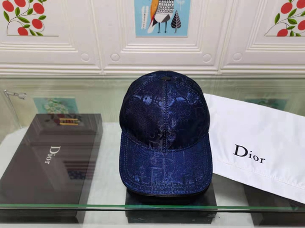 ブランド帽子着用イメージ